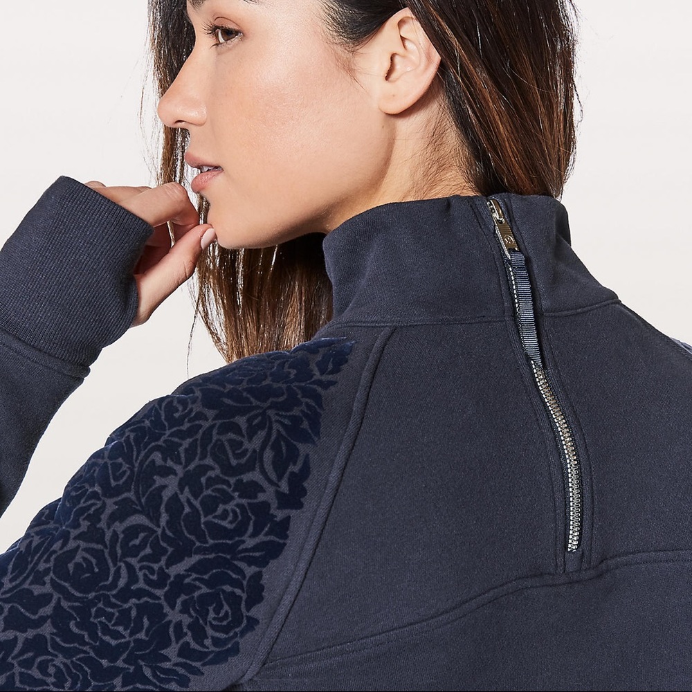 FLORAL FLOCK PULLOVER